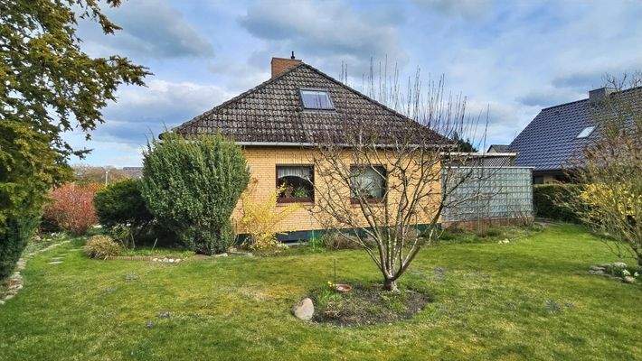 West-Ansicht aus dem Garten