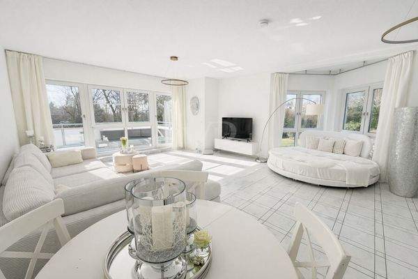 Offener Wohn- und Essbereich