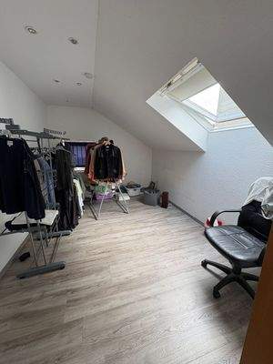 Heller Dachbodenraum