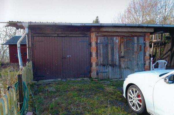 Garage und Schubben