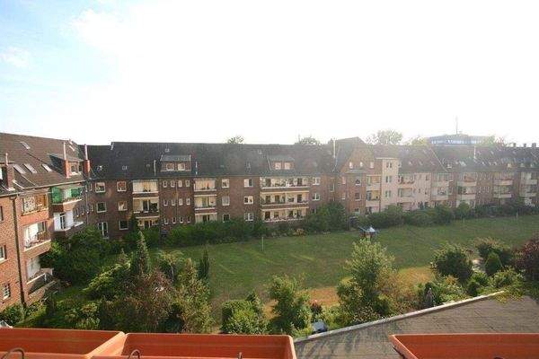 rückwärtige Gärten.