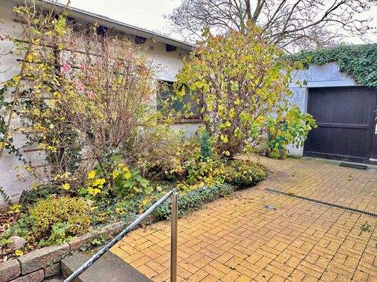 Zweiter Abschnitt des Hinterhofs