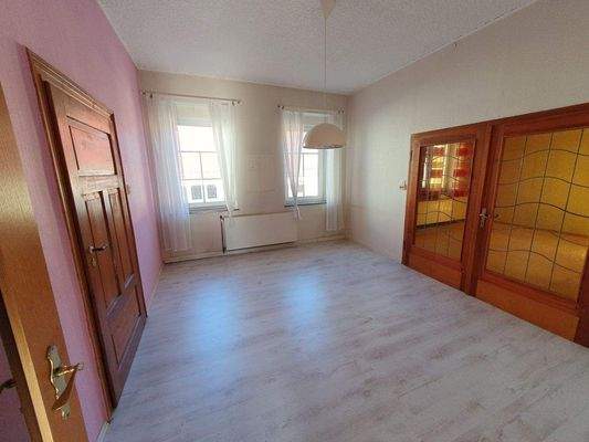 Obergeschoss - Zimmer 2.jpg