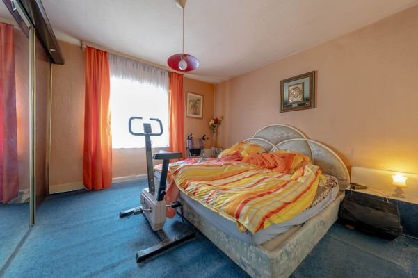 EG li. Schlafzimmer 