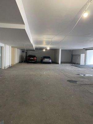 Garagen-Stellplatz
