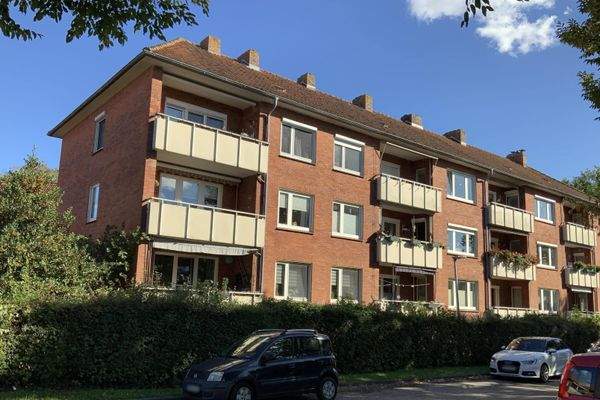 Rückansicht mit Balkon