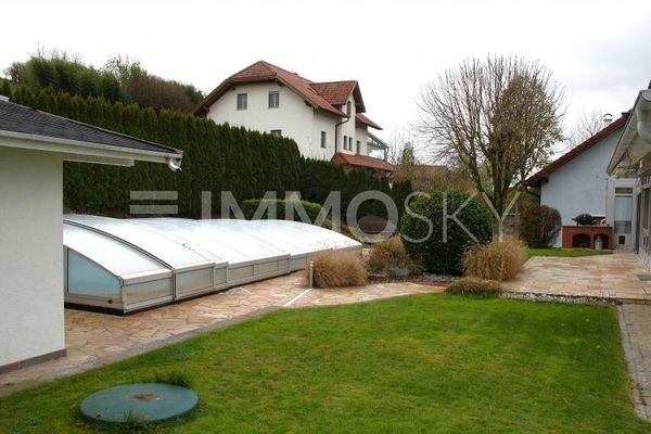 Garten und Pool eingewintert