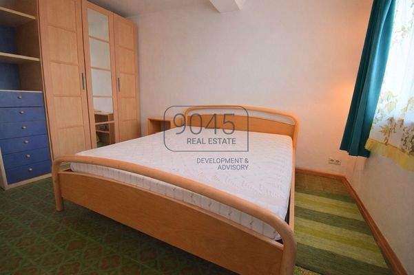 Großzügige Villa mit Privatgarten, unabhängiger Dependance und Gemeinschaftspool 