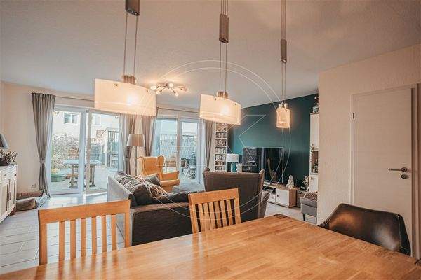 Offener Wohn- und Essbereich...