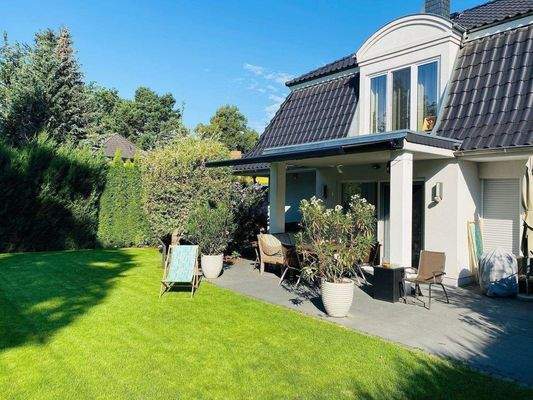 Hausansicht zur Gartenseite