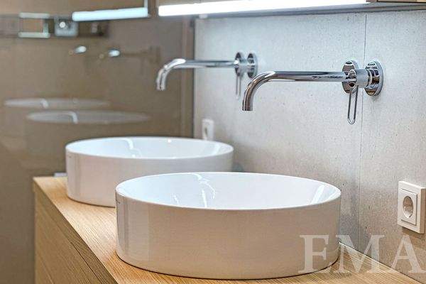 Detailfoto Bad mit Doppelwaschbecken