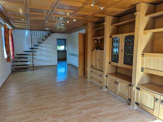 Wohnen OG mit Treppe ins DG