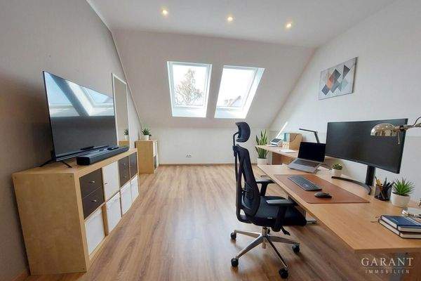 9) Wohnbeispiel Büro OG