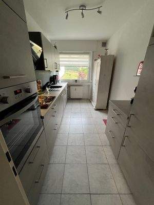 Küche unrenoviert.JPG