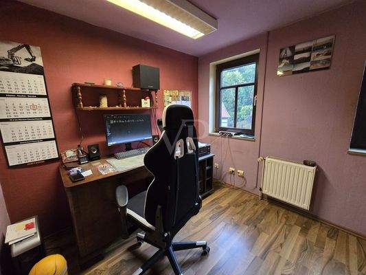 DG Wohnung Arbeitszimmer
