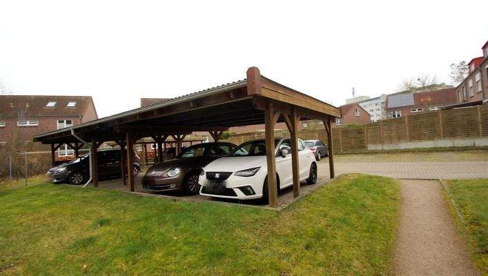 10 Carport Stellplatz