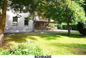 ...mit 3-fach Verglasung und PV-Anlage