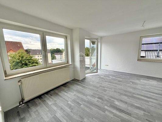 Wohnzimmer Blick Richtung Balkon