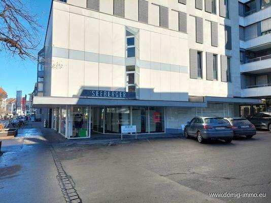 Außenansicht | Parkplätze