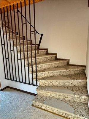 Treppenhaus ins Dachgeschoss