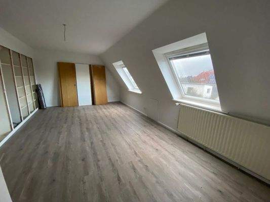 Zimmer OG - Lütt Immobilien - Raisdorf