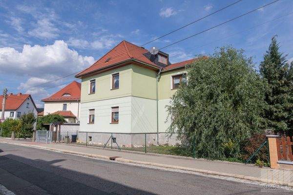 Außenansicht Straßenseite (2)