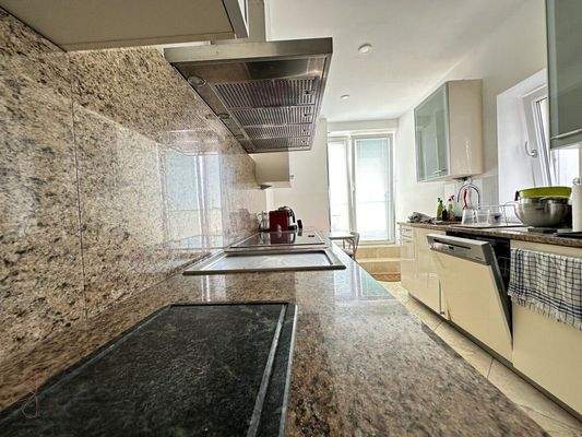 ZEhxPGzVS7qf8C5X9WtkE