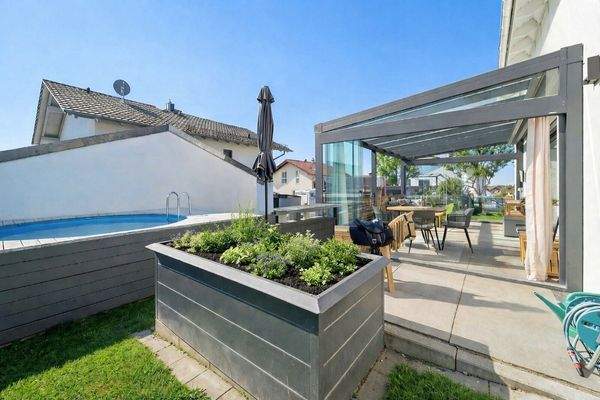 Vielfältiger Südgarten 