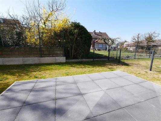 Haus 3 Terrasse und Garten nach Westen