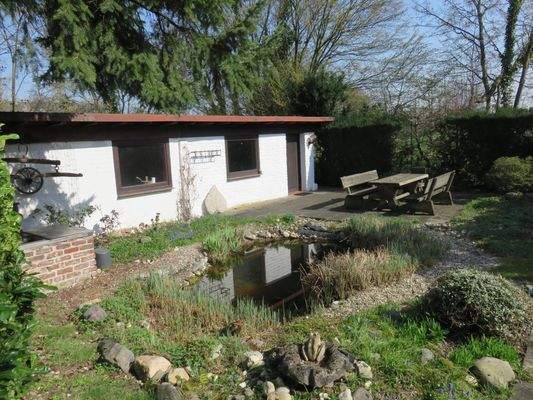 Großzügiges Gartenhaus mit Sauna