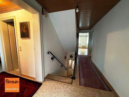 Wohnhaus mit Scheune, Trossingen, Diele OG