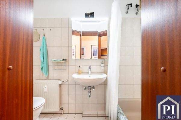 Zweites Badezimmer mit Dusche