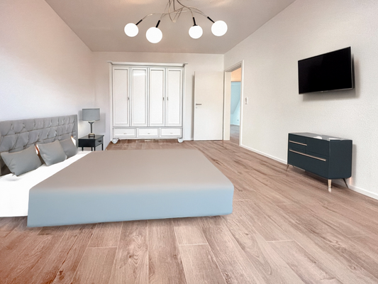 Schlafzimmer (Möbiliert)