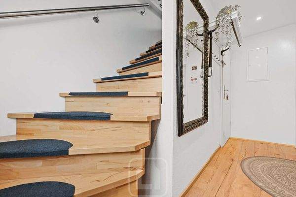 Treppenaufgang ins DG