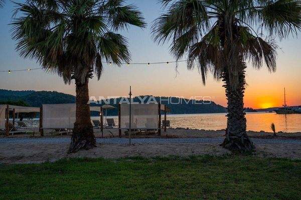 Seafront Boutique Hotel with Private Beach and 30 Rooms in Marmaris