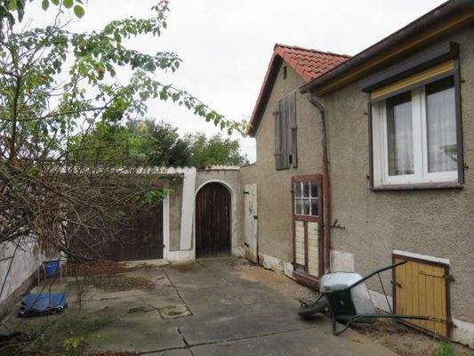 Ansicht vom Innenhof zur Garage