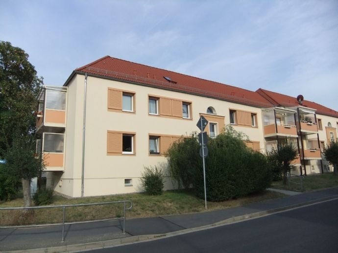 Bezugsfertig sanierte 3-Zimmer-Wohnung mit Balkon