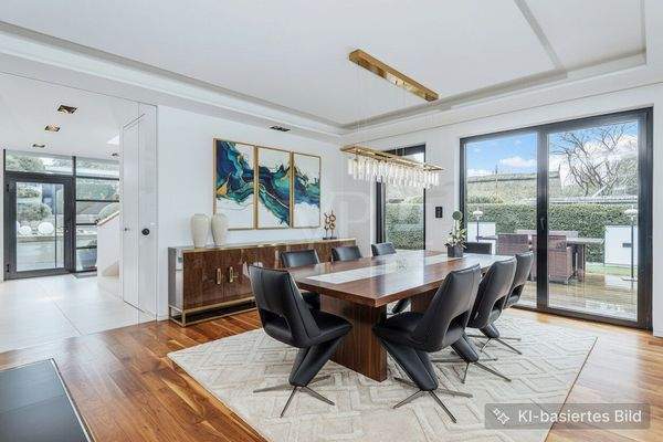 Essbereich mit vorgelagerter Ostterrasse