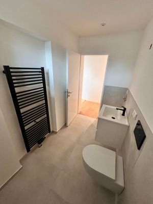 Modernes Badezimmer