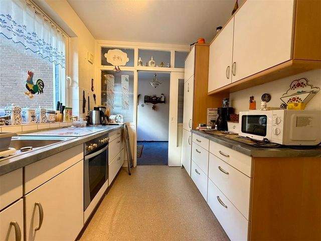 Schöne 3-Zimmer-Whg. mit Balkon, und EBK // Henri-Dunant-Allee, Kronshagen - Photo 5
