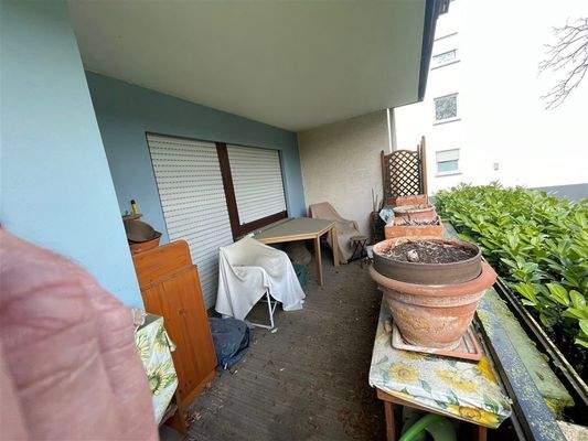 Balkon (Weitwinkelaufnahme)