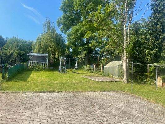 August Bebel Str. 11 Garten._1jpg.jpg