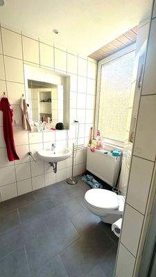 Badezimmer, Blick rechts.jpg