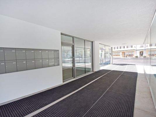 Zugang Geschäftsfläche