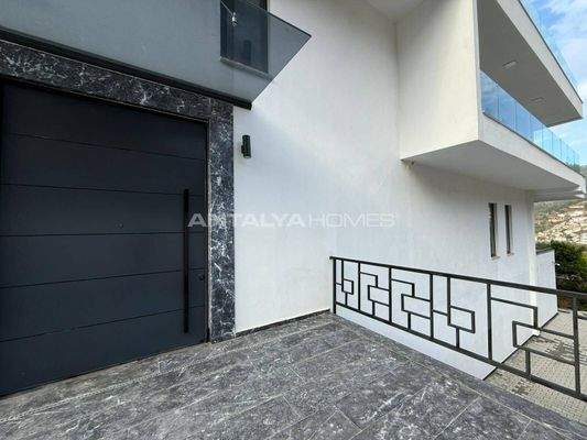 Smart House with Infinity Pool in Alanya Antalya