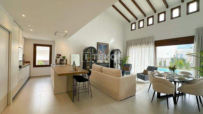 Stylish 3-Bedroom Villas with Pool in La Finca Resort Algorfa