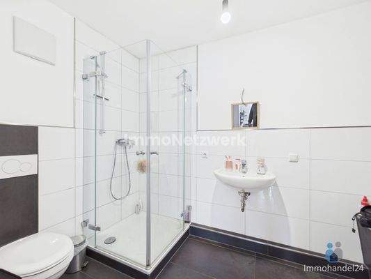 Bad mit Dusche u0026 Wanne