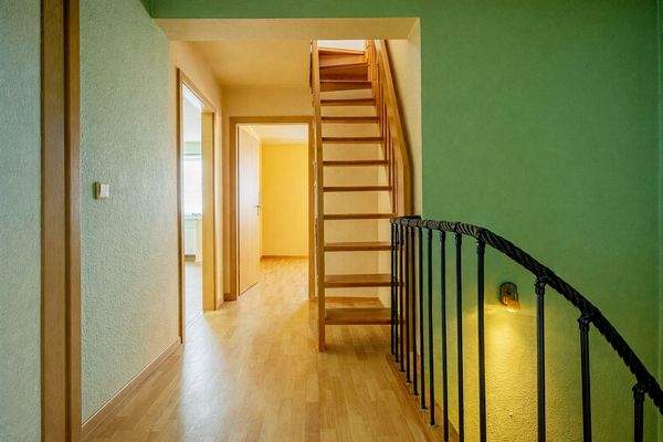 OG - Flur  - Haus links