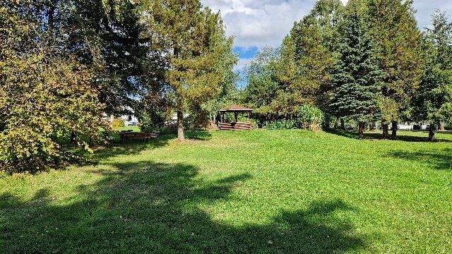 Baugrundst. 3 vor Hotel