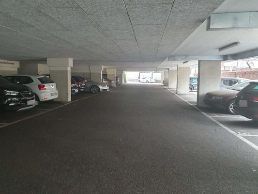 Großzügige Carportanlage